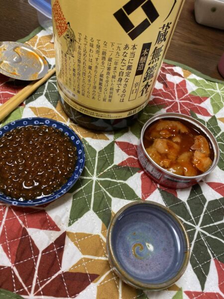日本酒といくら・焼き鳥缶詰で晩酌